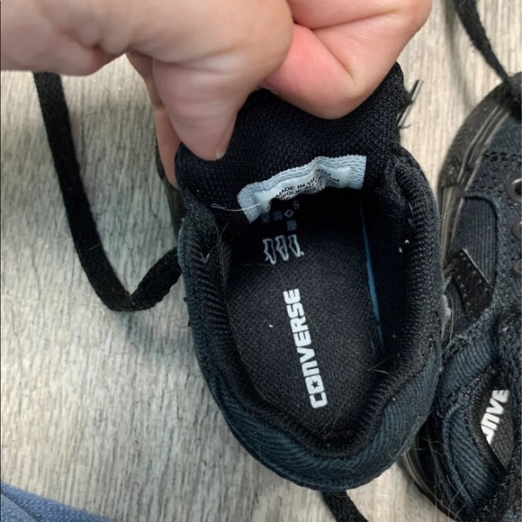 Black converse Low tops - Picture 2 of 5